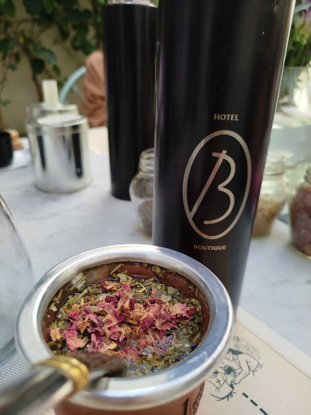 Termo con el logo de Bromelia